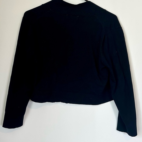 Calvin Klein Black Cropped Shrug Cardigan - Size: Large - Picture 10 of 12